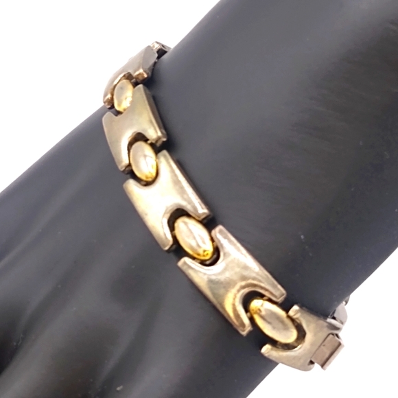 Two tone Flat Link Box clasp Bracelet - Picture 2 of 9